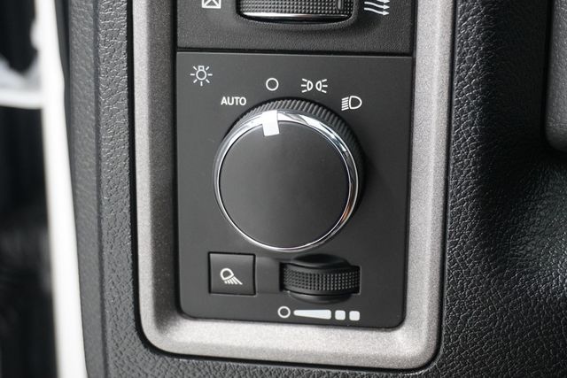 2017 Ram 1500 Tradesman 4x4 Quad Cab 6'4" Box - 22820994 - 15