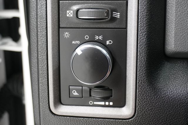 2017 Ram 1500 Tradesman 4x4 Quad Cab 6'4" Box - 22820995 - 17