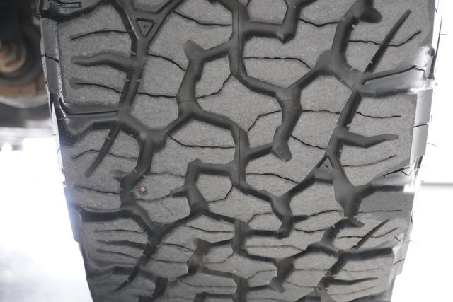 2017 Ram 1500 Tradesman 4x4 Quad Cab 6'4" Box - 22820995 - 22