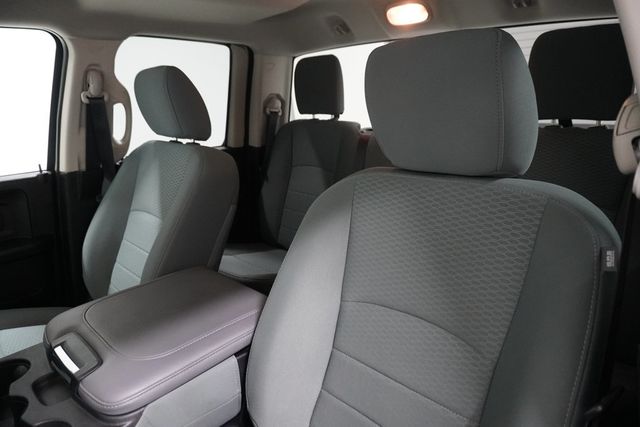 2017 Ram 1500 Tradesman 4x4 Quad Cab 6'4" Box - 22820995 - 8