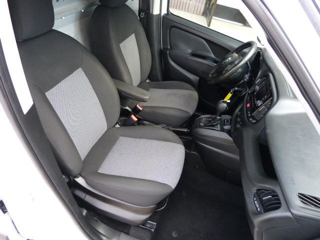 2017 Ram ProMaster City Cargo Van 2.4L 4CYL. GAS*TRADESMAN*LOW MILES*"LOADED" UPFIT PACKAGE!! - 22935855 - 25