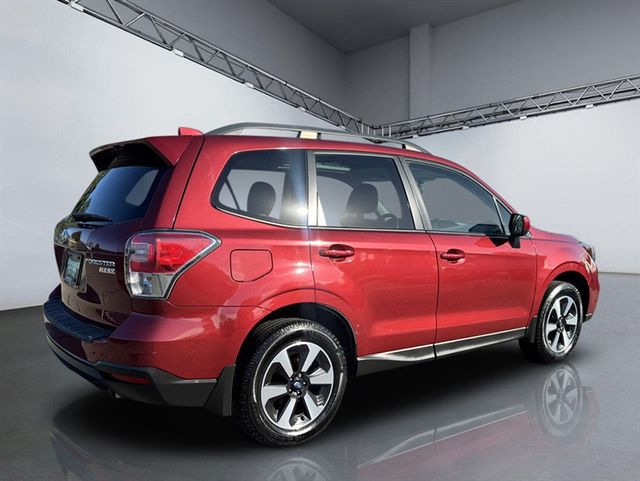 2017 Subaru Forester 2.5i Premium CVT - 22931124 - 6