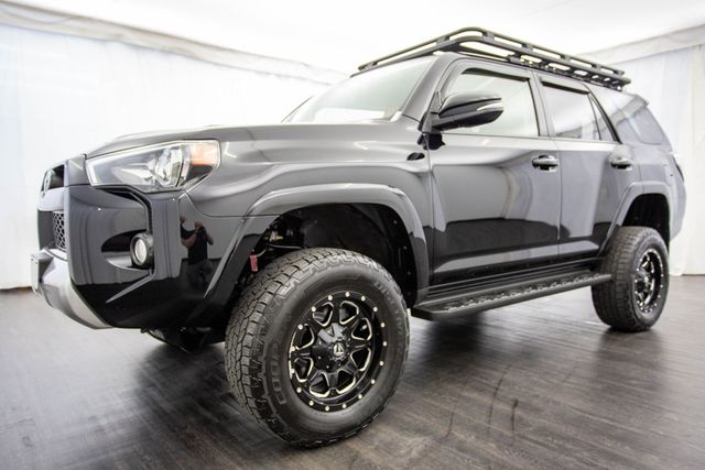 2017 Toyota 4Runner TRD Off Road Premium 4WD - 22368362 - 28