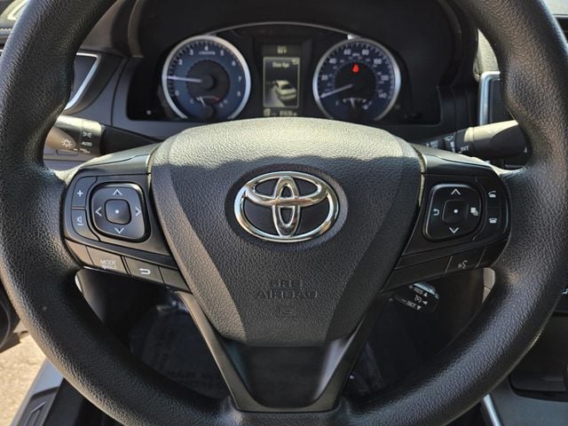 2017 Toyota Camry LE Automatic - 22914852 - 15