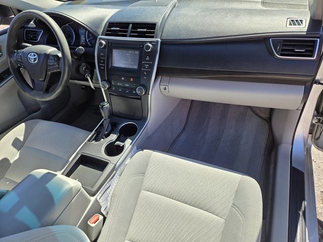 2017 Toyota Camry LE Automatic - 22917739 - 13