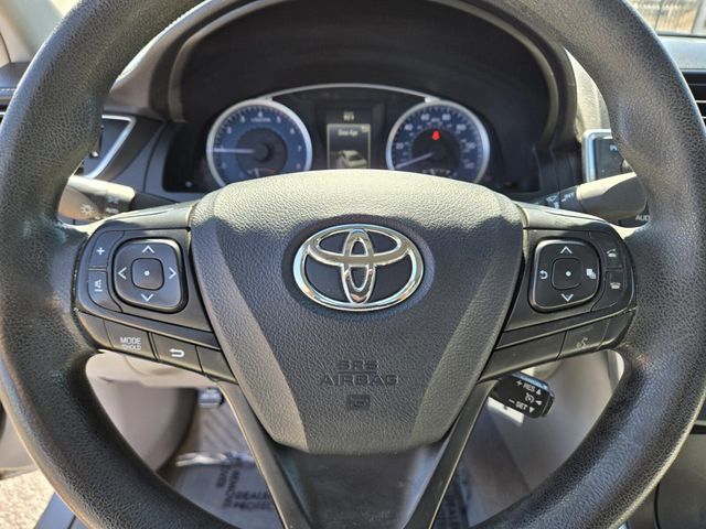 2017 Toyota Camry LE Automatic - 22917739 - 15