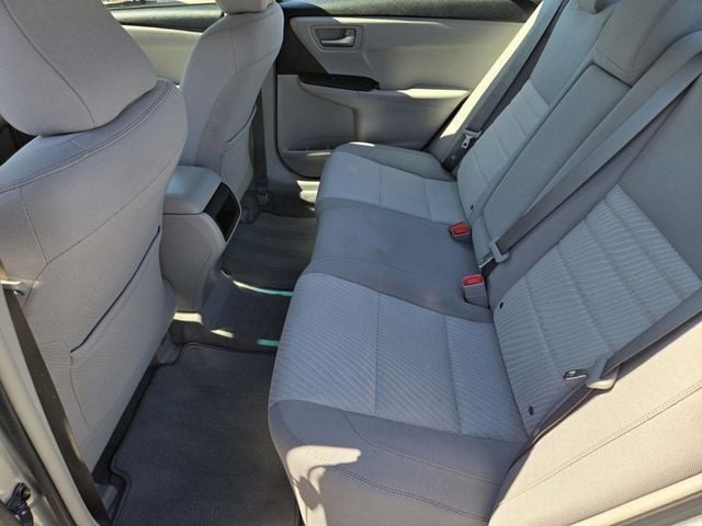 2017 Toyota Camry LE Automatic - 22917739 - 7