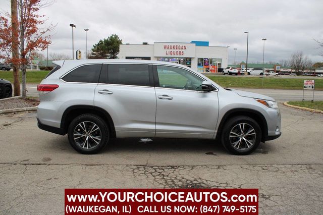 2017 Toyota Highlander LE I4 FWD - 22852092 - 3