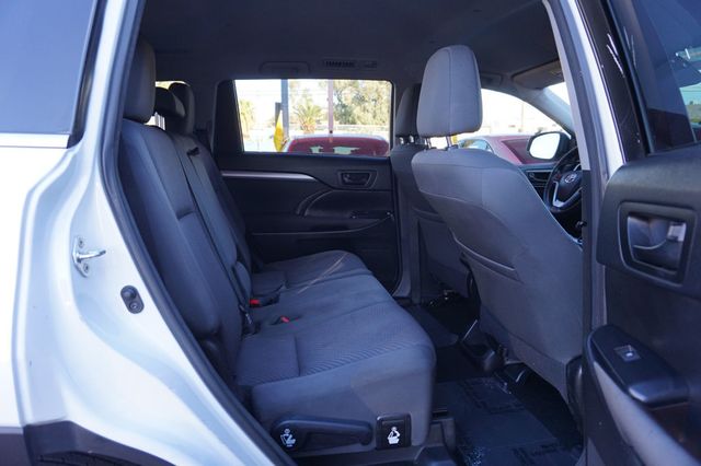 2017 Toyota Highlander THIRD ROW SEATS,TOWING PKG, PREMIUM WHEELS - 22920326 - 19