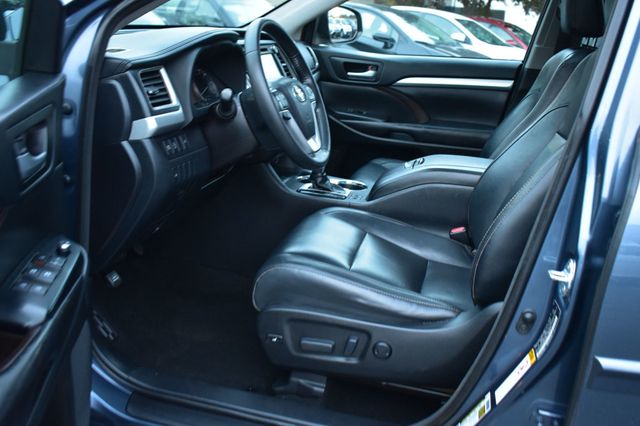 2017 Toyota Highlander XLE V6 AWD - 22937665 - 15