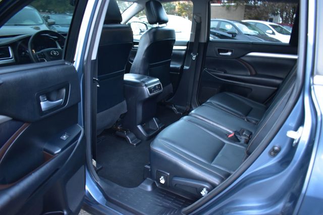 2017 Toyota Highlander XLE V6 AWD - 22937665 - 21