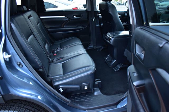 2017 Toyota Highlander XLE V6 AWD - 22937665 - 22