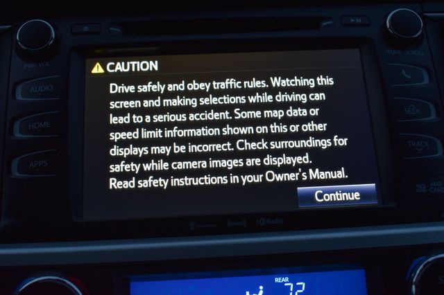 2017 Toyota Highlander XLE V6 AWD - 22937665 - 32