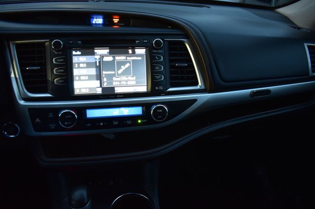 2017 Toyota Highlander XLE V6 AWD - 22937665 - 43