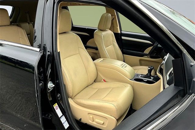 2017 Toyota Highlander XLE V6 AWD - 22866555 - 12