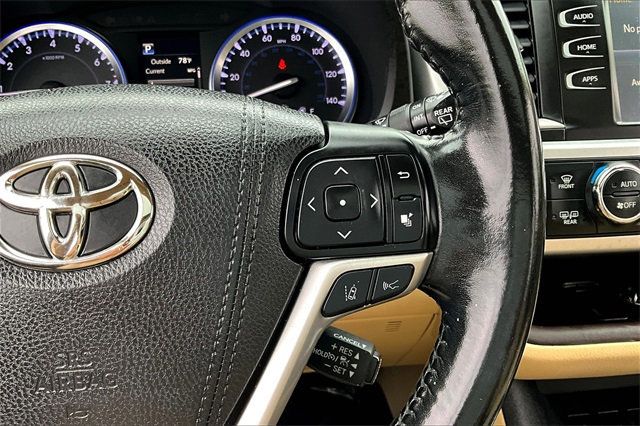 2017 Toyota Highlander XLE V6 AWD - 22866555 - 21