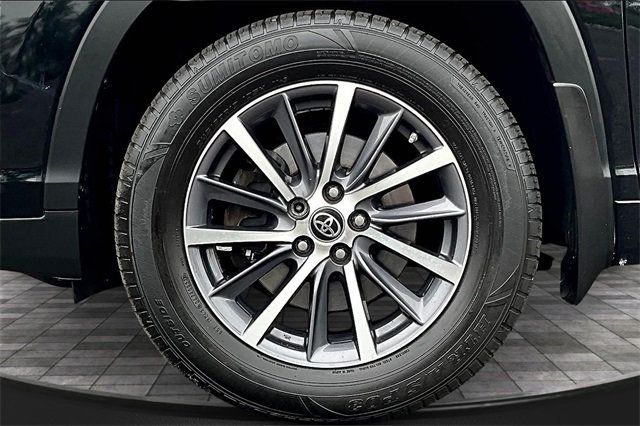 2017 Toyota Highlander XLE V6 AWD - 22866555 - 36