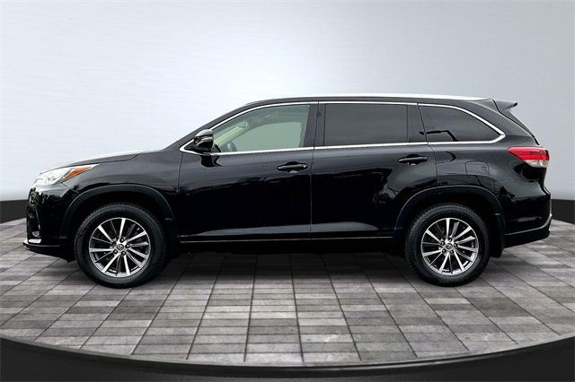 2017 Toyota Highlander XLE V6 AWD - 22866555 - 3