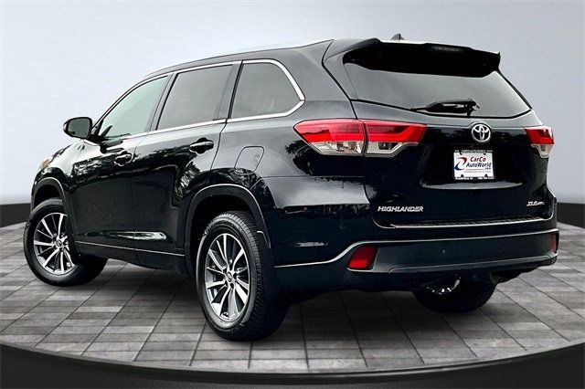 2017 Toyota Highlander XLE V6 AWD - 22866555 - 6