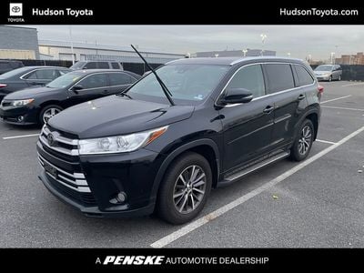 2017 Toyota Highlander - 5TDJZRFH8HS394755