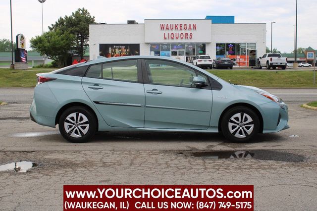 2017 Toyota Prius Two 4dr Hatchback - 22893436 - 3