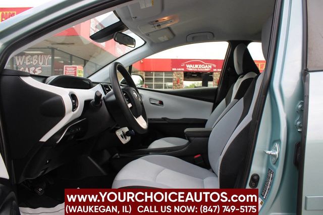 2017 Toyota Prius Two 4dr Hatchback - 22893436 - 8