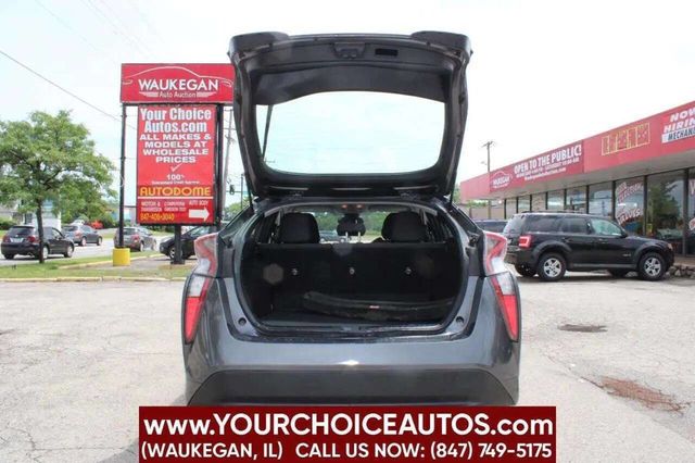 2017 Toyota Prius Two 4dr Hatchback - 22928585 - 16