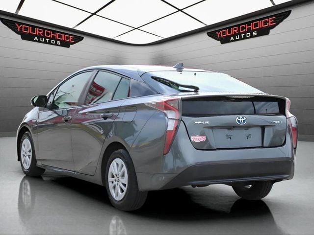 2017 Toyota Prius Two 4dr Hatchback - 22928585 - 2