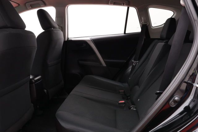 2017 Toyota RAV4 LE AWD - 21000630 - 13