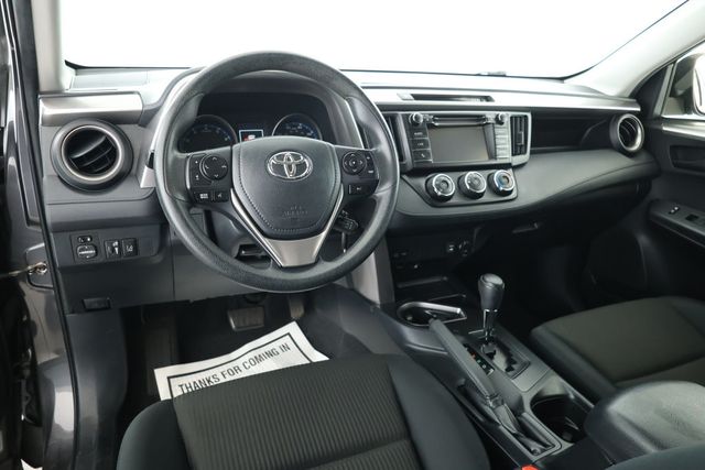 2017 Toyota RAV4 LE AWD - 22917154 - 9
