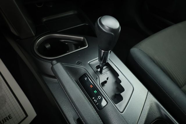 2017 Toyota RAV4 LE AWD - 22917154 - 13