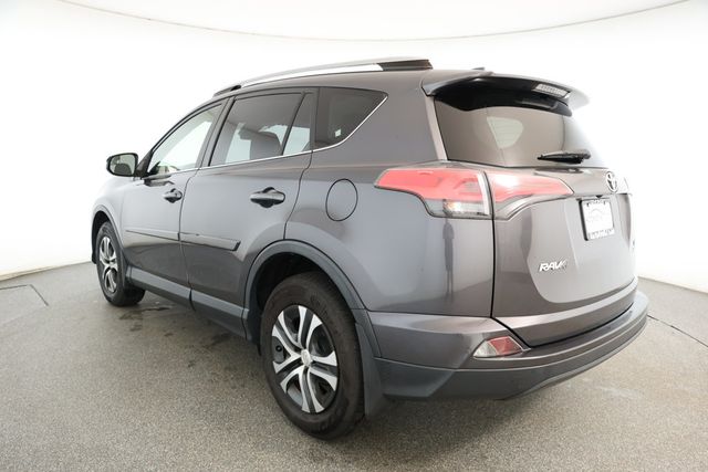 2017 Toyota RAV4 LE AWD - 22917154 - 5