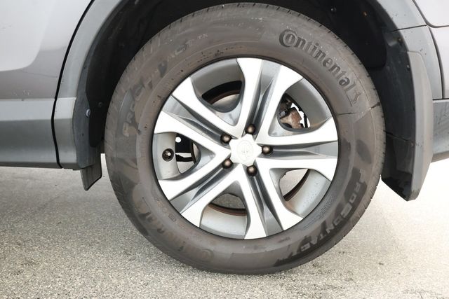 2017 Toyota RAV4 LE AWD - 22917154 - 6