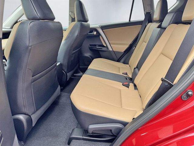 2017 Toyota RAV4 Limited AWD - 22932941 - 19