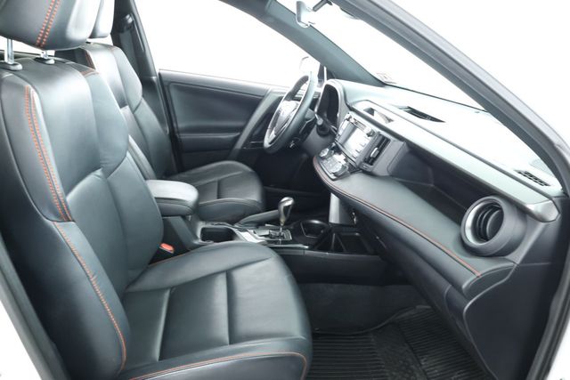 2017 Toyota RAV4 SE AWD with 'Power' Special Value Pkg & S-Code Paint Treatment - 22917199 - 22