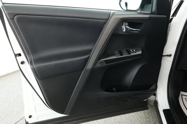 2017 Toyota RAV4 SE AWD with 'Power' Special Value Pkg & S-Code Paint Treatment - 22917199 - 8