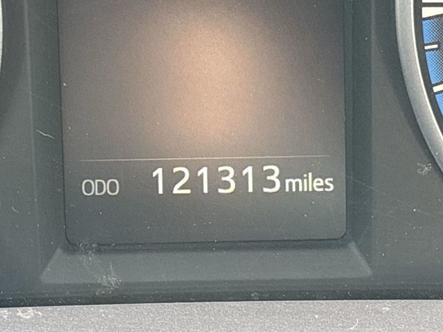 2017 Toyota RAV4 XLE FWD - 22794202 - 19