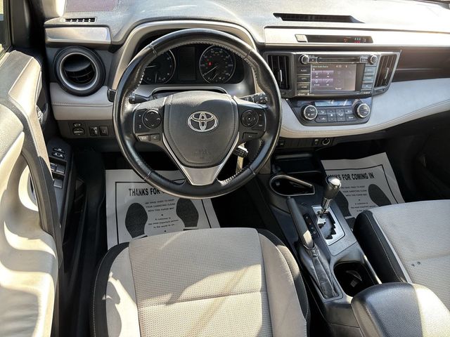 2017 Toyota RAV4 XLE FWD - 22794202 - 20
