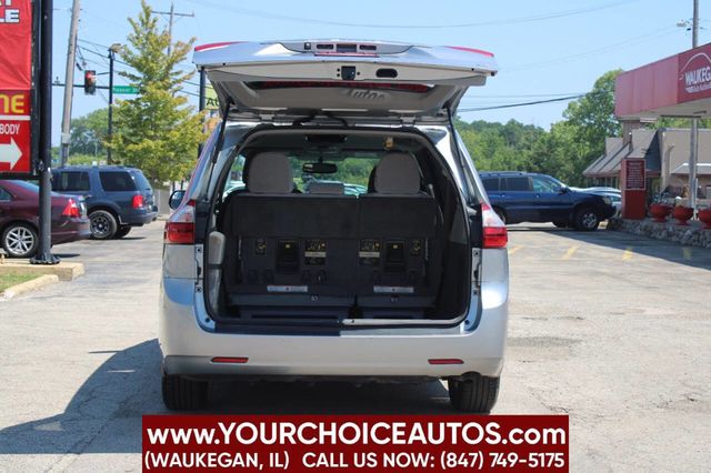 2017 Toyota Sienna LE Automatic Access Seat FWD 7-Passenger - 22901085 - 9