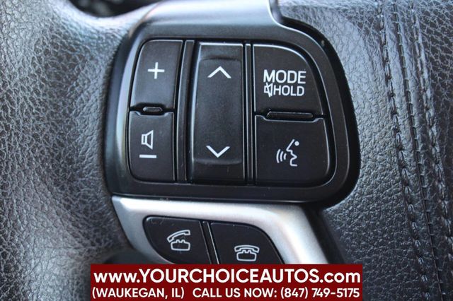 2017 Toyota Sienna LE Automatic Access Seat FWD 7-Passenger - 22901085 - 24