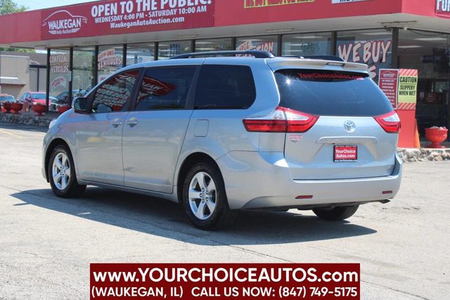 2017 Toyota Sienna LE Automatic Access Seat FWD 7-Passenger - 22901085 - 6