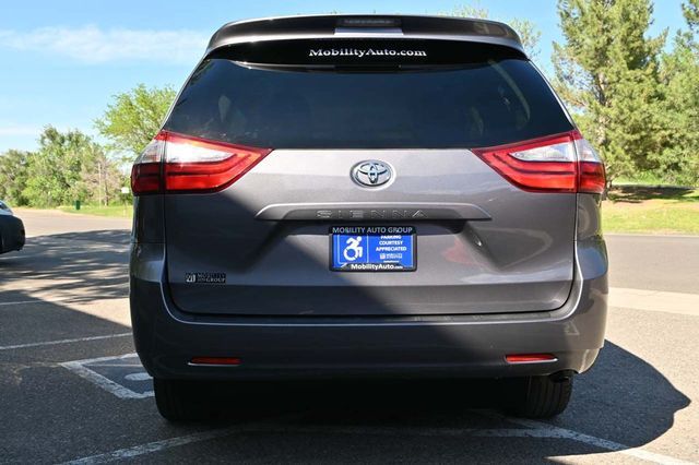 2017 Toyota Sienna LE Mobility FWD 7-Passenger Mobility - 22858335 - 6