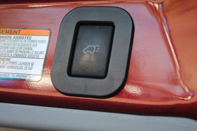 2017 Toyota Sienna ONE OWNER AWD XLE W/ NAVIGATION - 22927142 - 32
