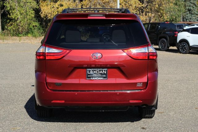 2017 Toyota Sienna ONE OWNER AWD XLE W/ NAVIGATION - 22927142 - 4