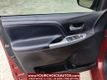 2017 Toyota Sienna SE FWD 8-Passenger - 22380458 - 24