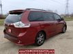 2017 Toyota Sienna SE FWD 8-Passenger - 22380458 - 8