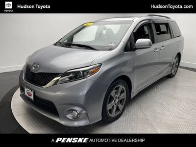 2017 Toyota Sienna - 5TDXZ3DC5HS874976