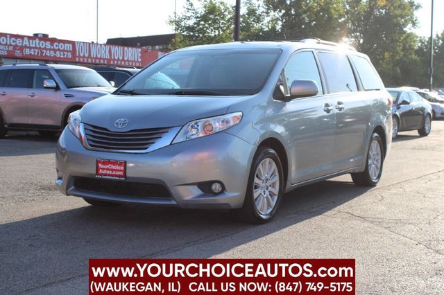 2017 Toyota Sienna XLE AWD 7-Passenger - 22915533 - 0