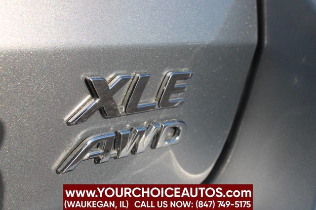 2017 Toyota Sienna XLE AWD 7-Passenger - 22915533 - 10