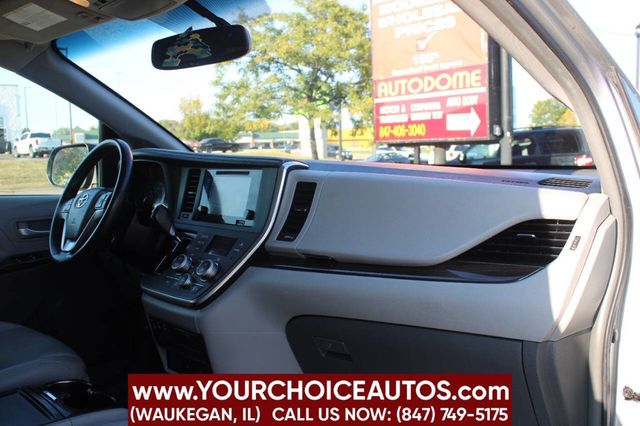 2017 Toyota Sienna XLE AWD 7-Passenger - 22915533 - 16